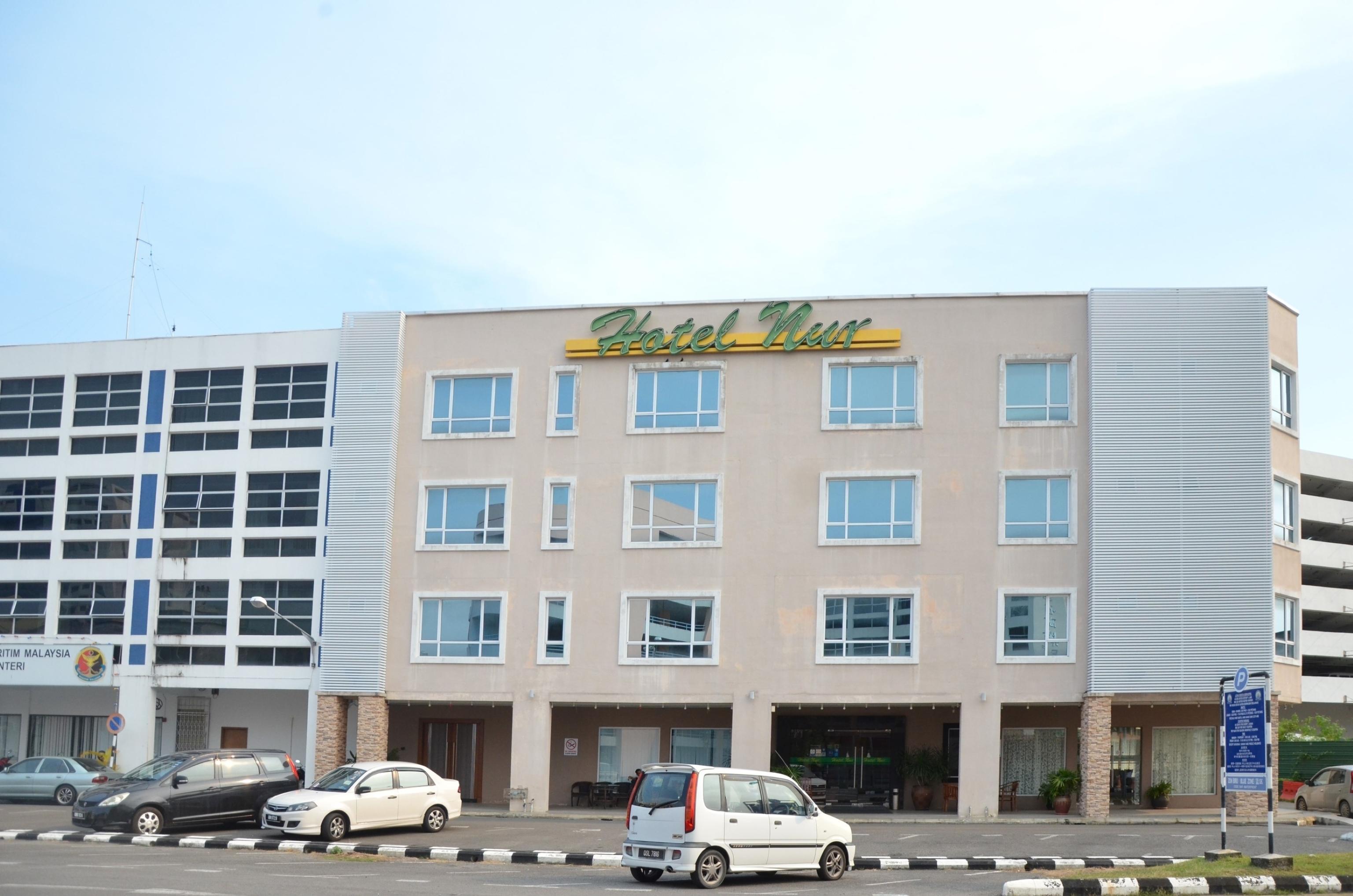 Super Oyo 985 Hotel Nur Miri Eksteriør bilde