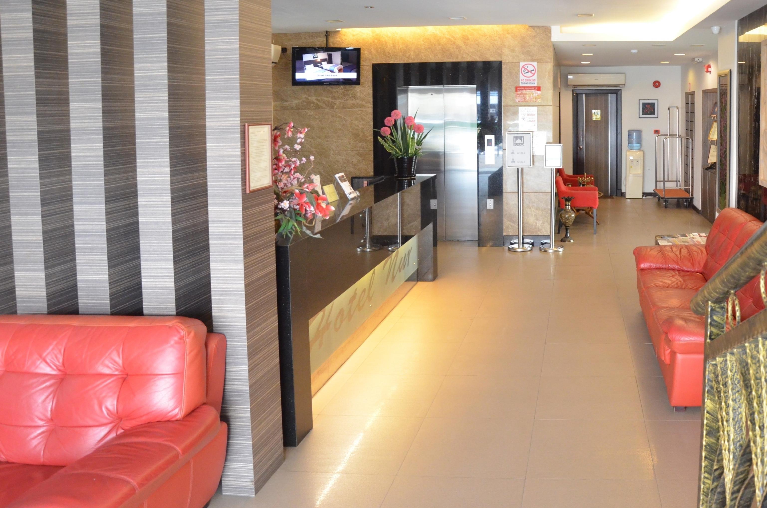 Super Oyo 985 Hotel Nur Miri Eksteriør bilde