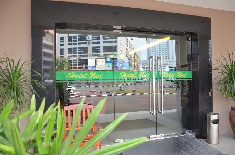 Super Oyo 985 Hotel Nur Miri Eksteriør bilde