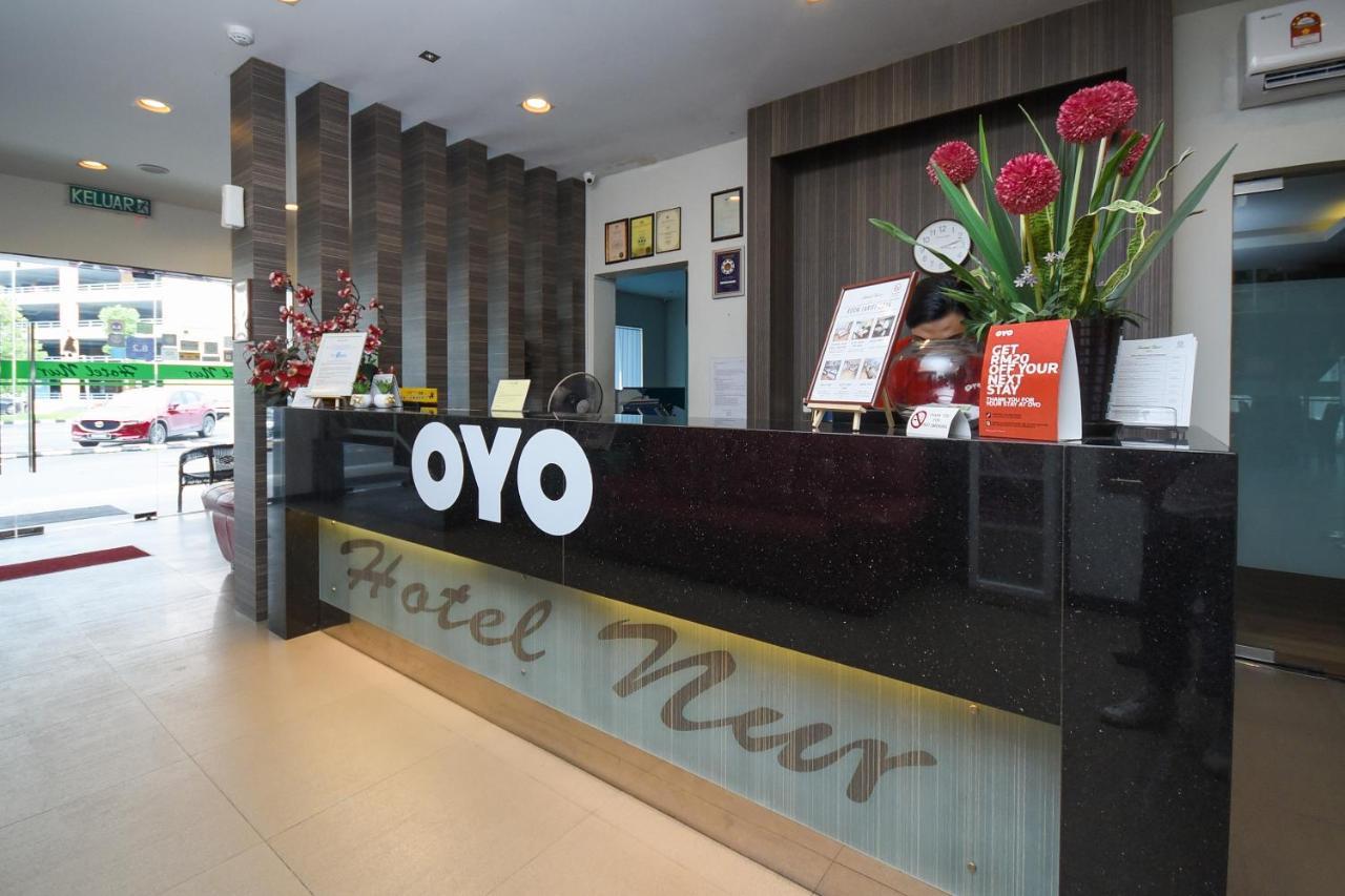 Super Oyo 985 Hotel Nur Miri Eksteriør bilde
